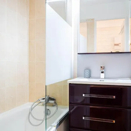 Un Sejour Ideal A Deux Pas De La Apartment *