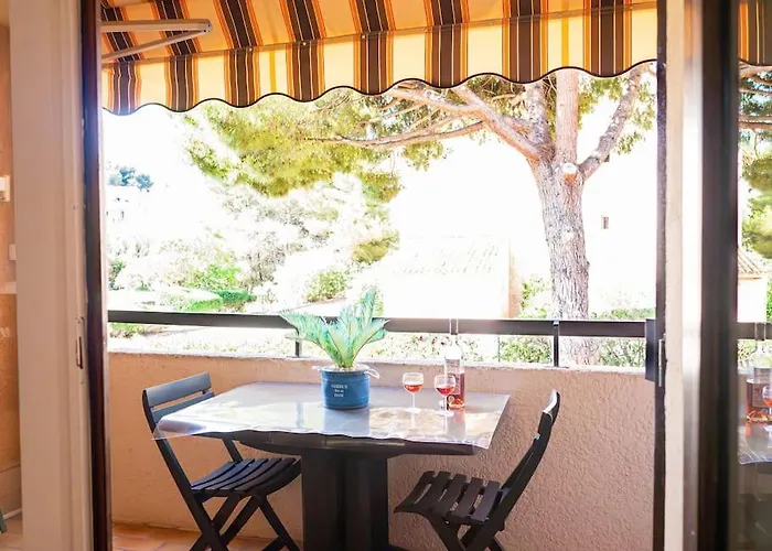 Daire Un Sejour Ideal A Deux Pas De La Hyères