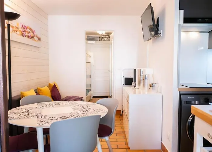 Lejlighed Un Sejour Ideal A Deux Pas De La Hyères